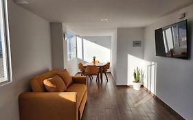 Apartamento Nuevo, Tulipán Amarillo